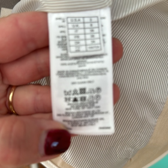 Brooks Brothers tan linen blazer - Picture 6 of 6